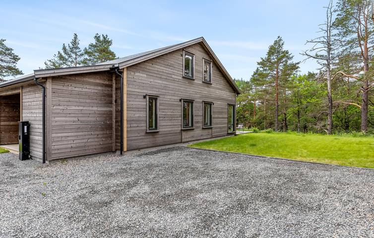 Ferienhaus für 9 Personen, mit Garten und Terrasse in Risør