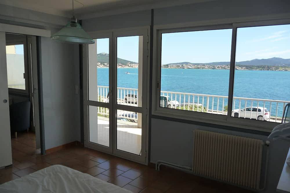 Ganze Wohnung, Apartment Corniche des Baux Sanary auf dem Meer in Sanary-sur-Mer, Toulon Region