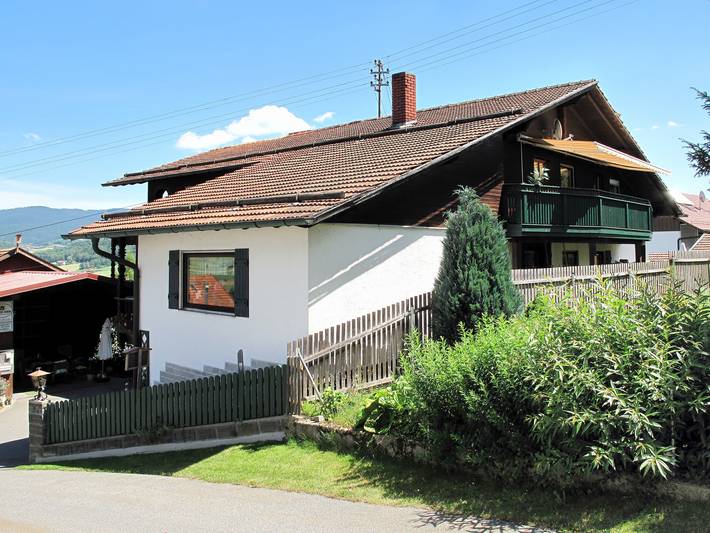 Ferienwohnung für 8 Personen, mit Balkon und Garten in Arrach