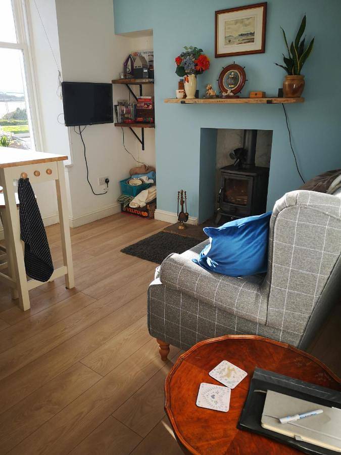 Entire apartment, One-Bedroom Apartment in Millport, Ayrshire