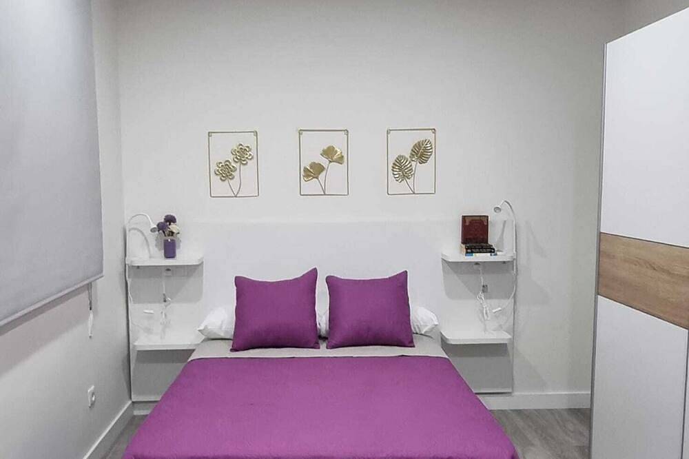 Entire apartment, The Ingenious Apartment in Alcalá de Henares, Madrid Province