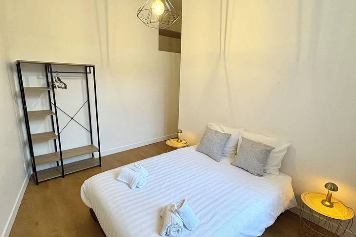 Ganze Wohnung, T3 hyper center near train station in Bourgoin-Jallieu, La Tour-du-Pin und Umgebung