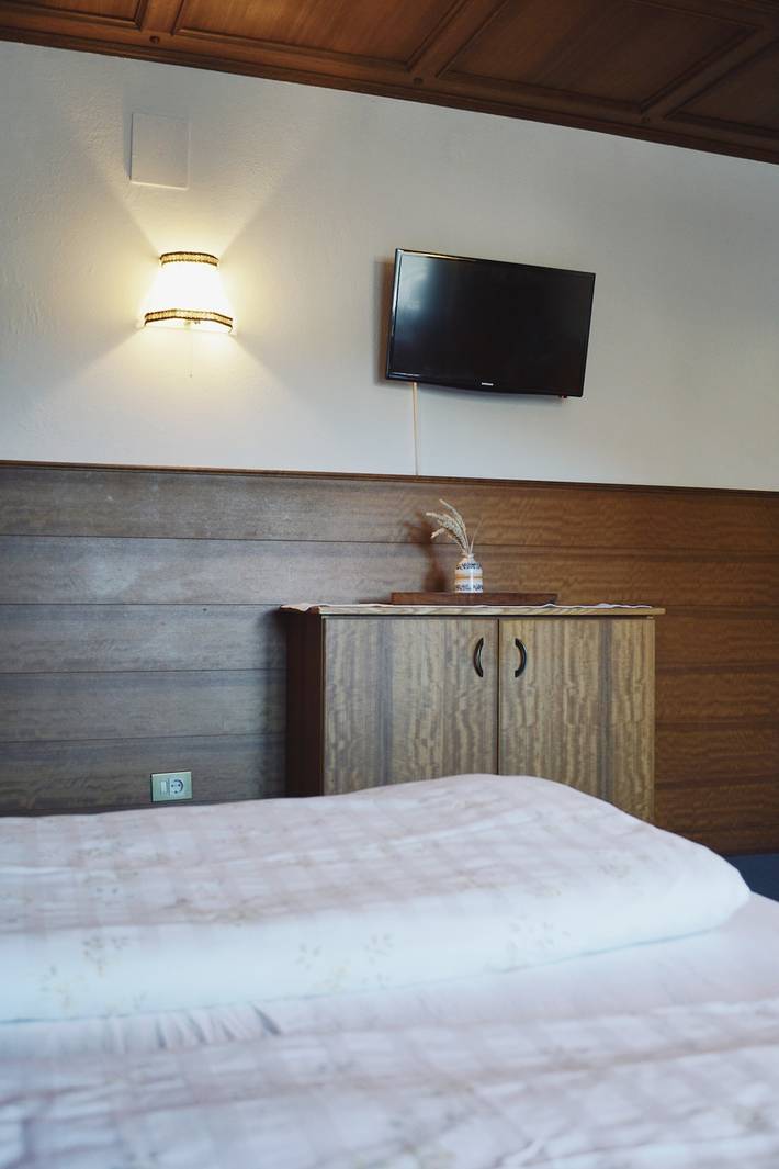 Entire apartment, Apartment '4' with Mountain View, Shared Garden and Wi-Fi in Ortisei, Dolomiti Superski