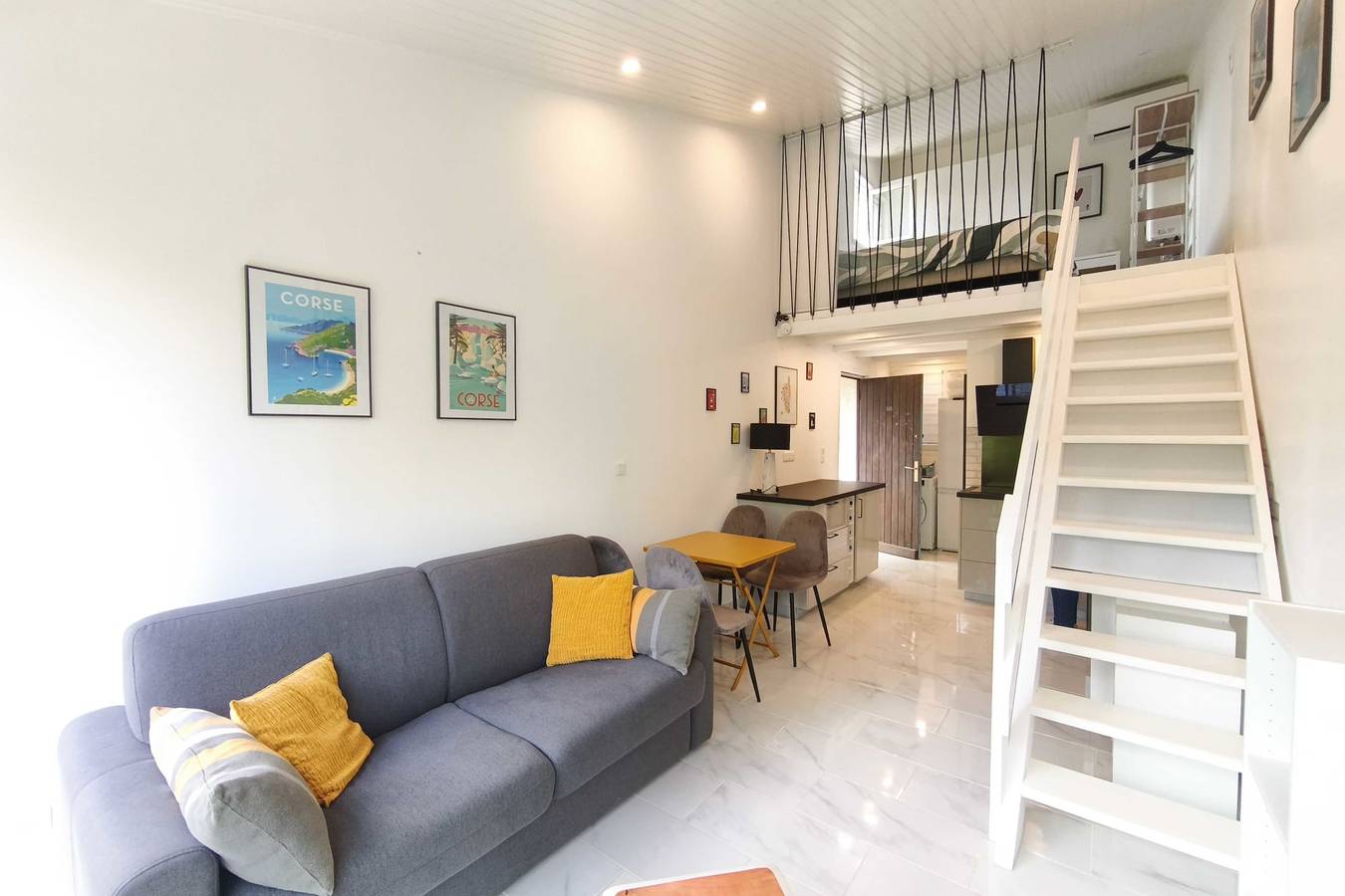 Estudio entero, Studio with sea view in Tiuccia, Calcatoggio