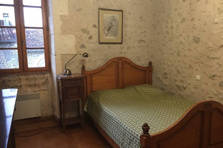 Location de vacances pour 4 personnes, avec terrasse et jardin à Lusignac - 4