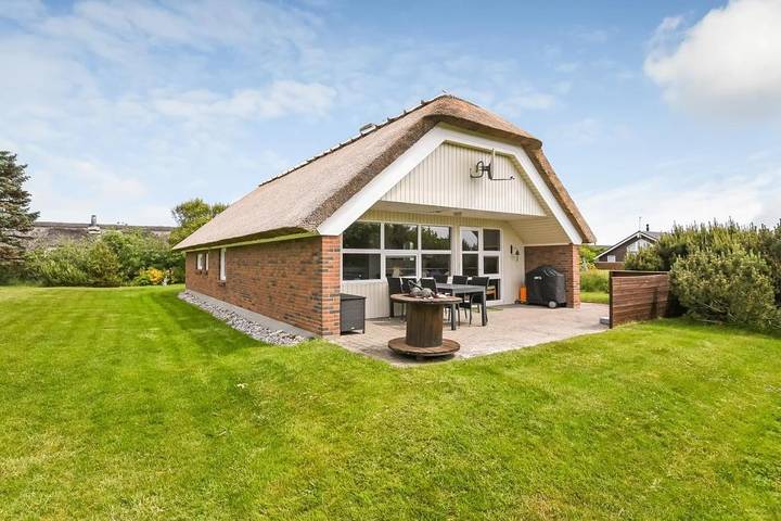 Villa für 6 Personen, mit Sauna und Balkon/Terrasse sowie Whirlpool - 1