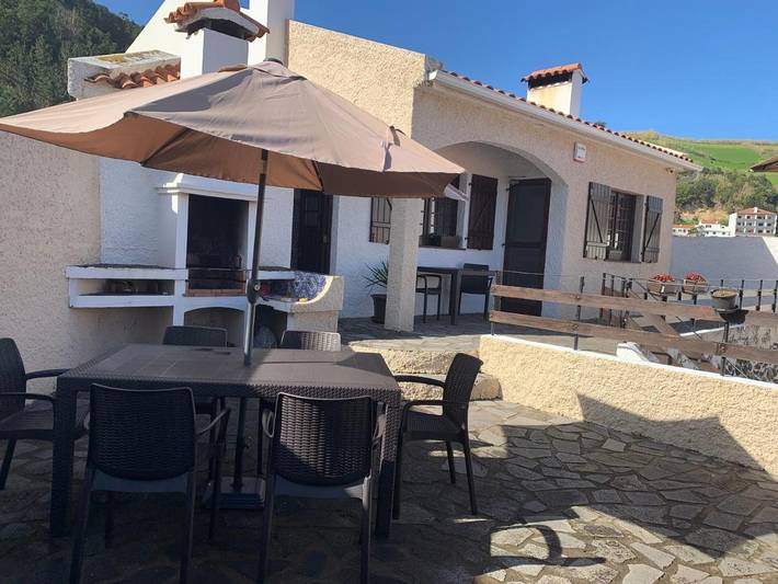 Vacation rental for 6 people, with balcony and view as well as ocean view in Portugal