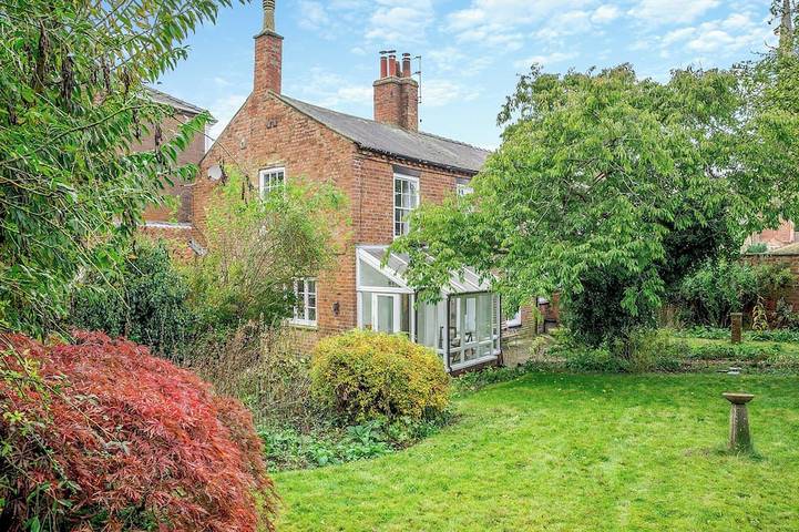 Log cabin for 5 people, with garden in Louth