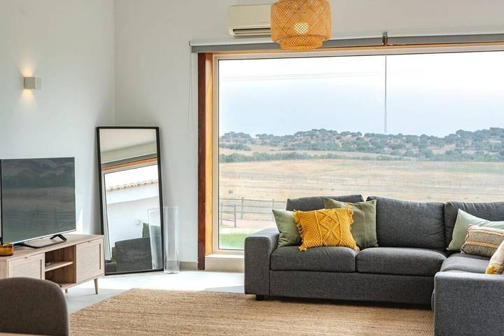 Casa de vacaciones para 6 personas, con jardín además de vistas y piscina - 1