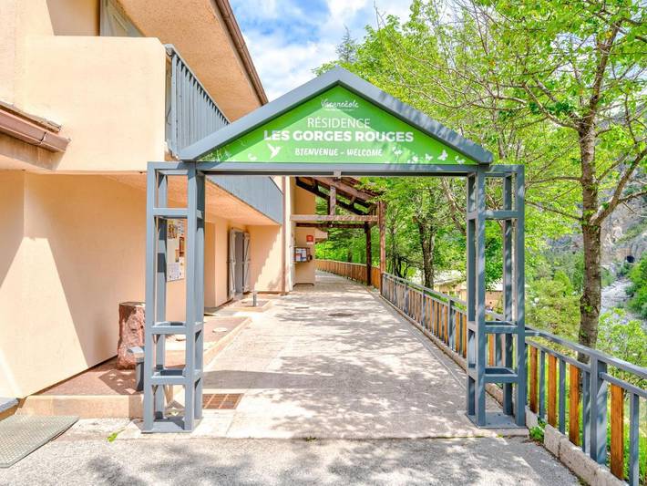 Location de vacances pour 5 personnes, avec terrasse et piscine à Guillaumes - 4