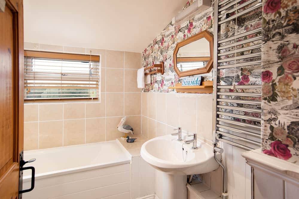 The Bothy - sleeps 4 guests  in 2 bedrooms in Northumberland