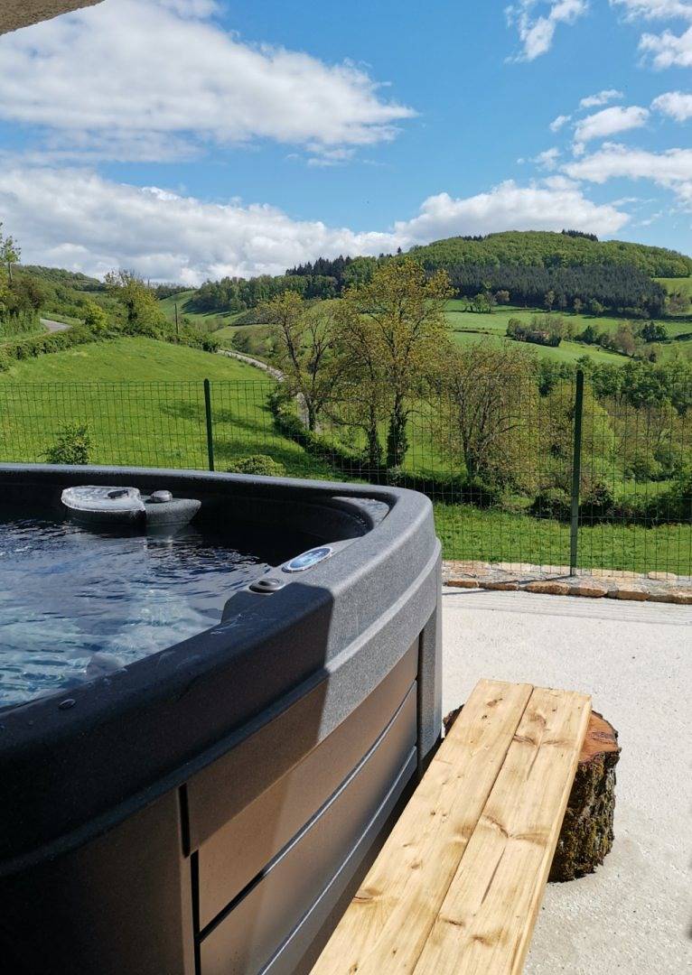 Gite La Grange in Sainte-Colombe-sur-Gand, Région de Roanne