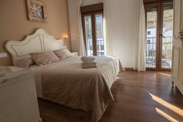 Ferienhaus für 6 Personen, mit Ausblick und Terrasse - 1