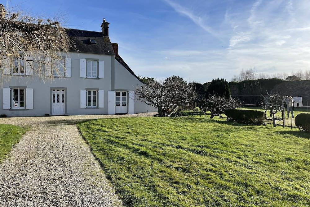 Demi maison en bord de mer. in Quinéville, Région de Cherbourg