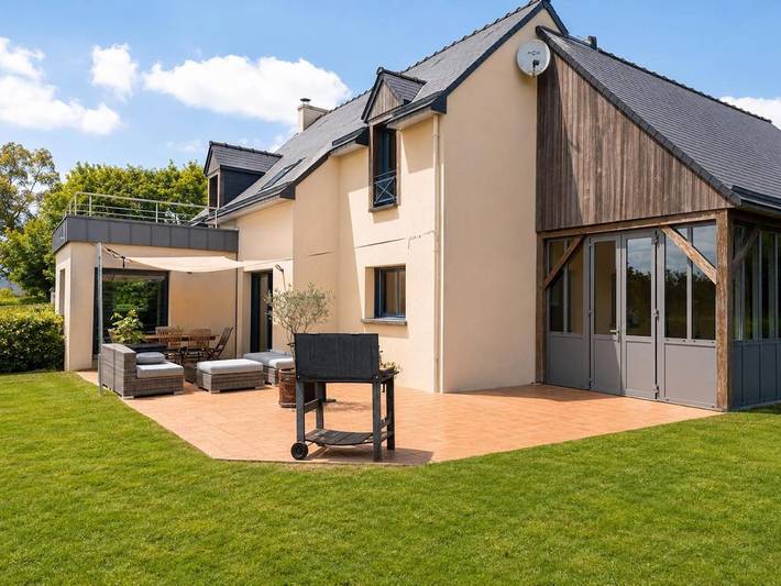 Location de vacances pour 10 personnes, avec terrasse dans Montreuil-sous-Pérouse
