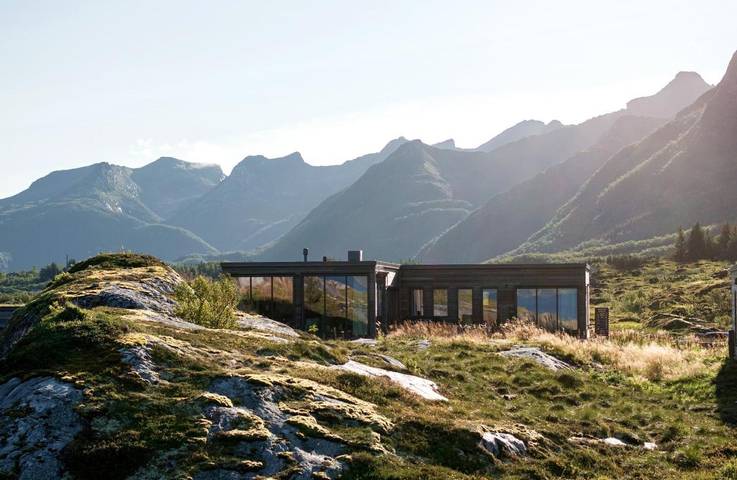 Ferienhaus für 8 Personen, mit Sauna und Ausblick sowie Terrasse, mit Haustier auf den Lofoten