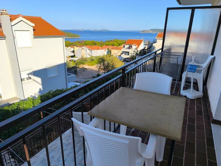 Apartament wakacyjny dla 3 osób, z Balkon/ taras w Primošten