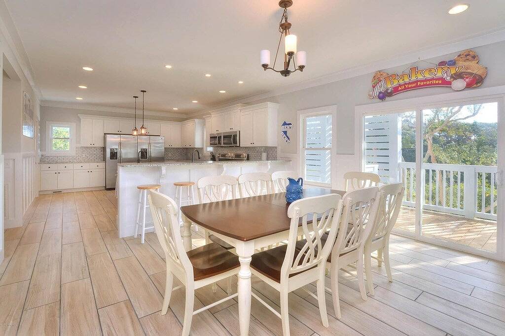 Vacation House for 26 Guests in Yaupon Beach, Oak Island (NC)