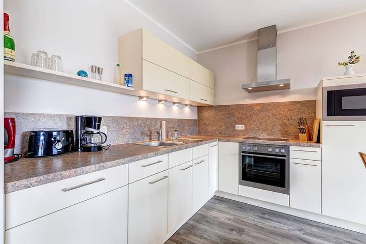Ferienwohnung für 15 Personen, mit Balkon und Garten - 1
