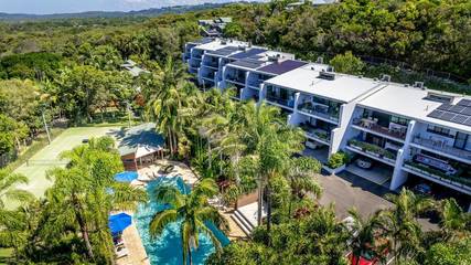 Cottage pour 4 personnes, avec piscine et jardin ainsi que sauna et vue à Byron Bay