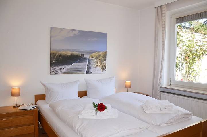 Ferienhaus für 8 Personen, mit Garten in Nebel - 2