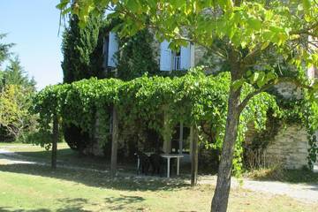 Agriturismo pour 14 personnes, avec piscine et jardin à La Touche