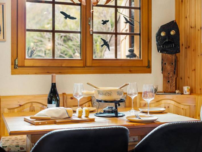 Ferienhaus für 3 Personen, mit Garten und Terrasse in Täsch