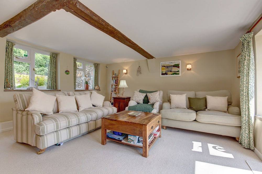 Flint Cottage -  a self catering cottage that sleeps 4 adults and 2 children (under 13)  in 3 bedroo in Stiffkey, Norfolk Coast