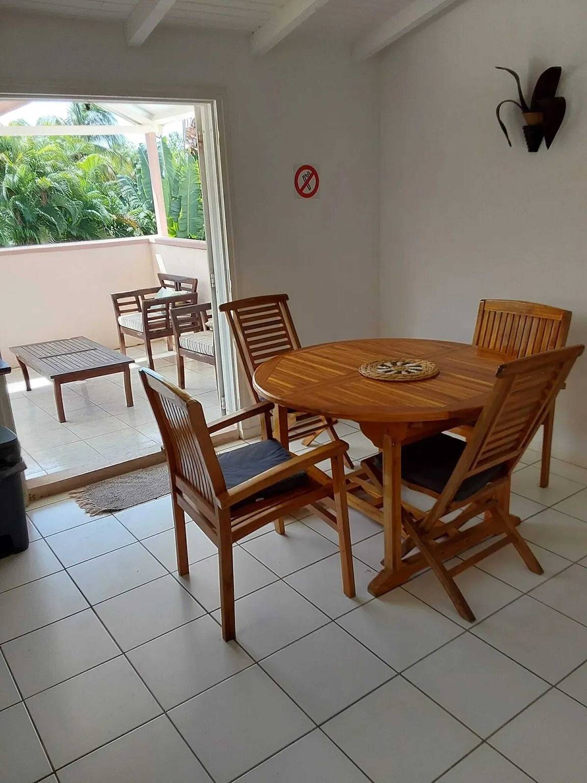 Apartamento entero, Apartamento luminoso con terraza en Le Gosier, 70 m² in Le Gosier, Guadalupe