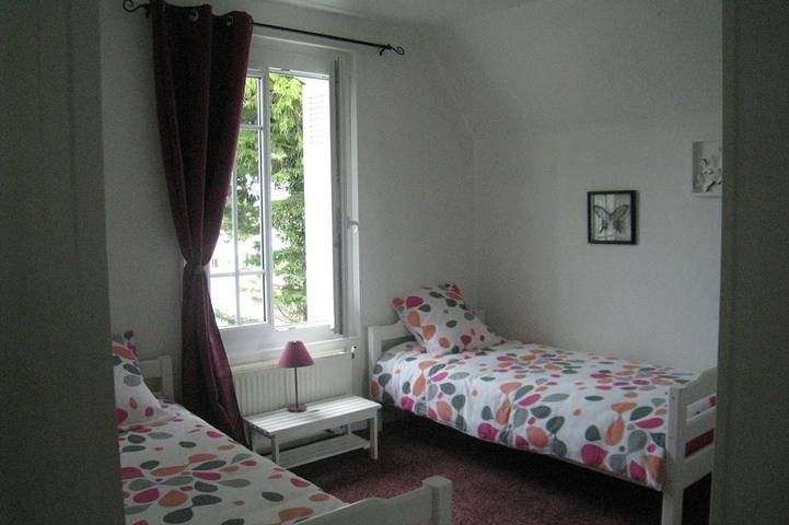 Location de vacances pour 6 personnes, avec jardin à Bernières-sur-Mer - 4