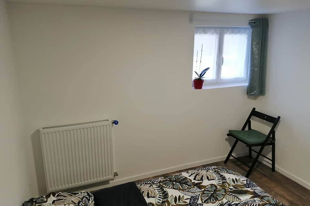 Comfortable private floor in a house in Conflans-Sainte-Honorine, Yvelines