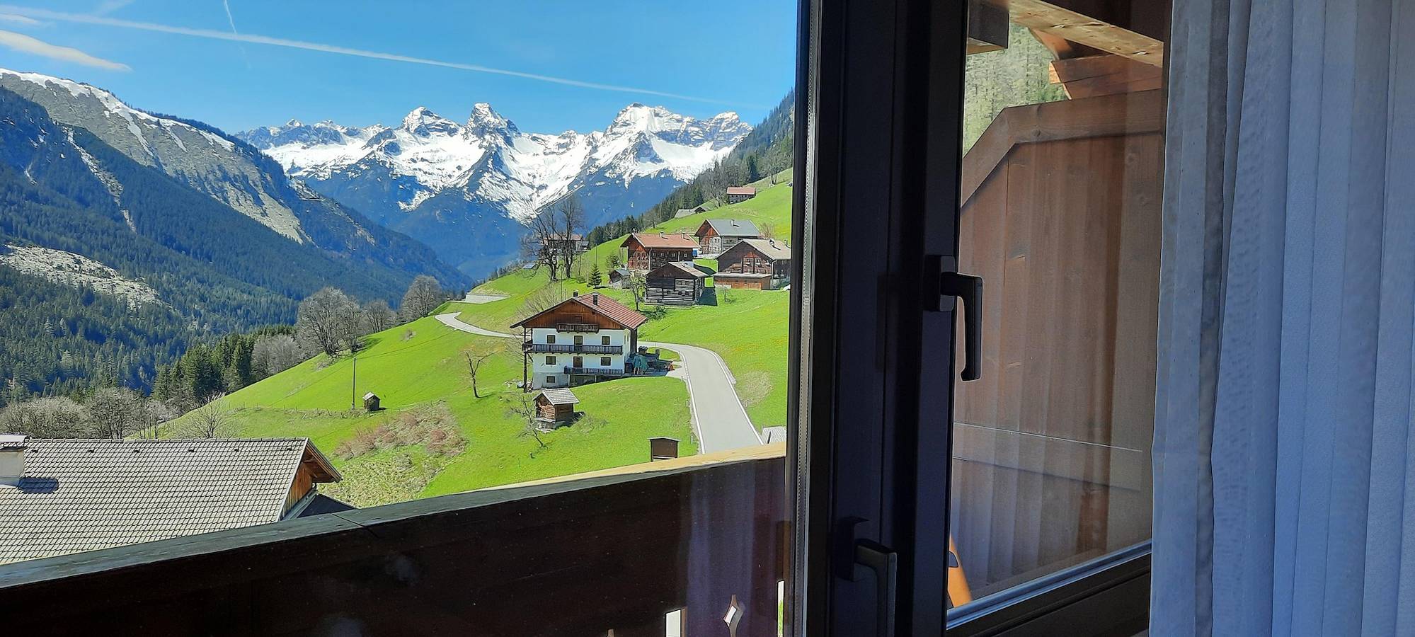 Apartamento vacacional entero, Mehrbettzimmer, Dusche, Wc, Balkon in Bschlabs, Pfafflar