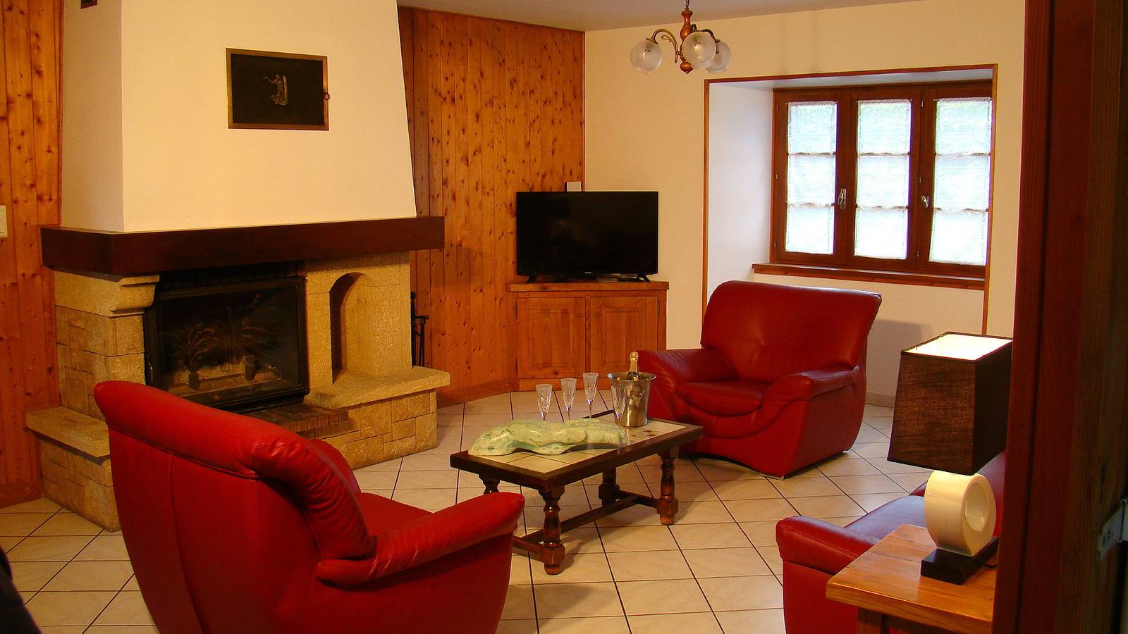 Gîte de France 3 épis 6 pers à La Bastide in Rocles (Languedoc-Roussillon), Mende und Umgebung