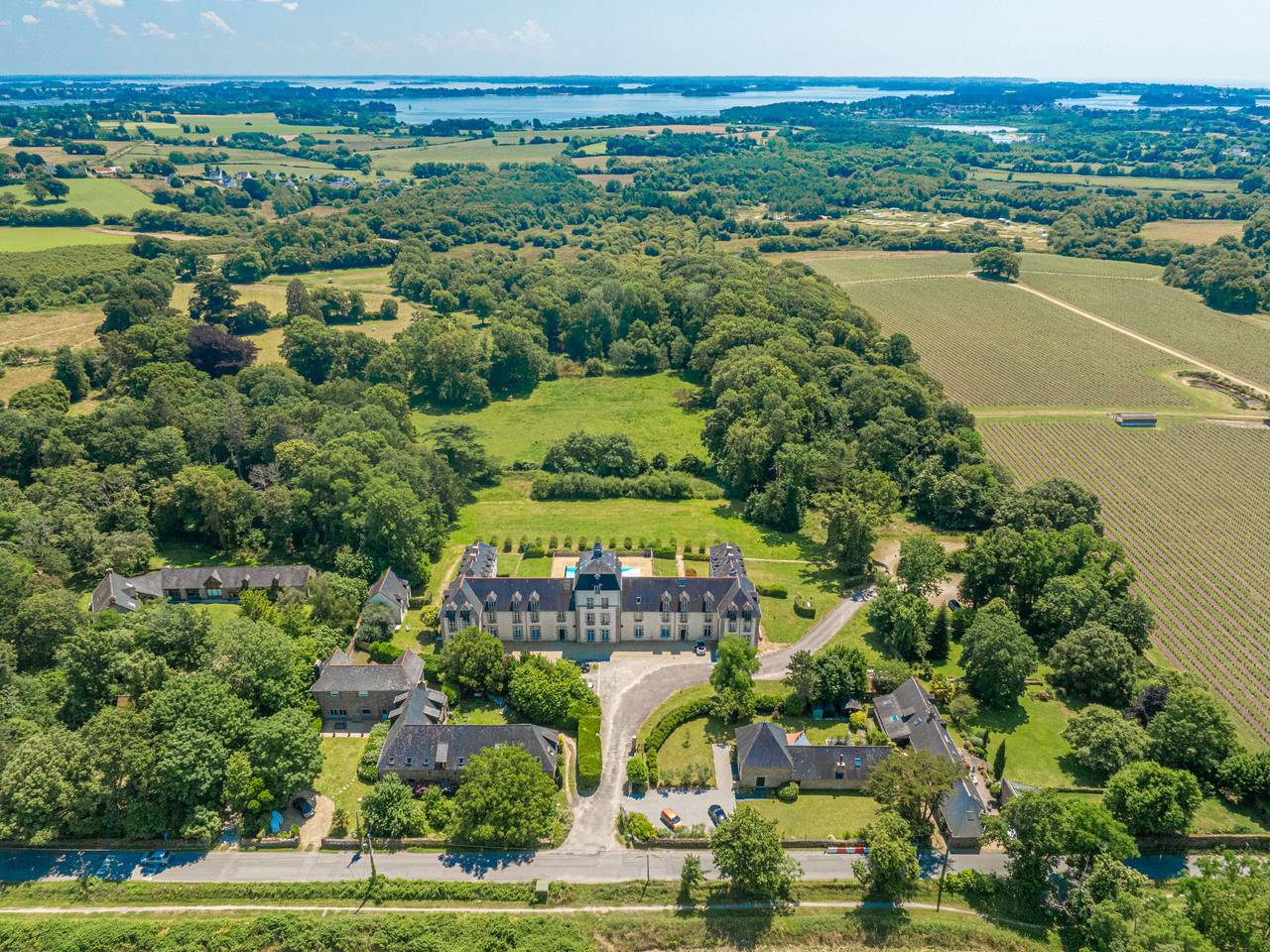Appartement entier, Château De Kergonano in Baden (France), Côte des Mégalithes