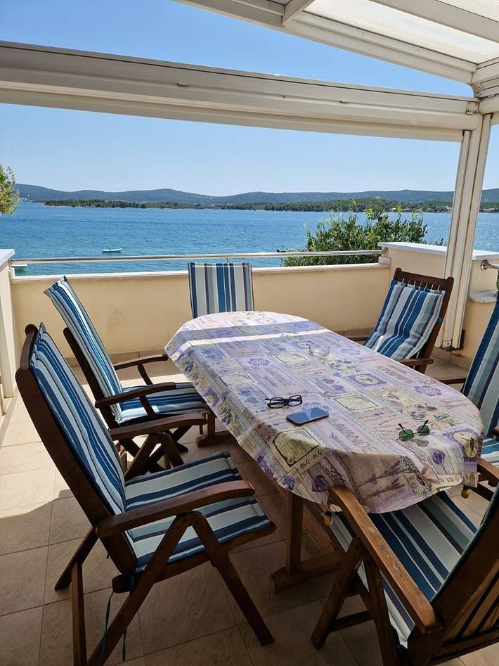 Ferienwohnung für 4 Personen, mit Balkon/Terrasse in Turanj