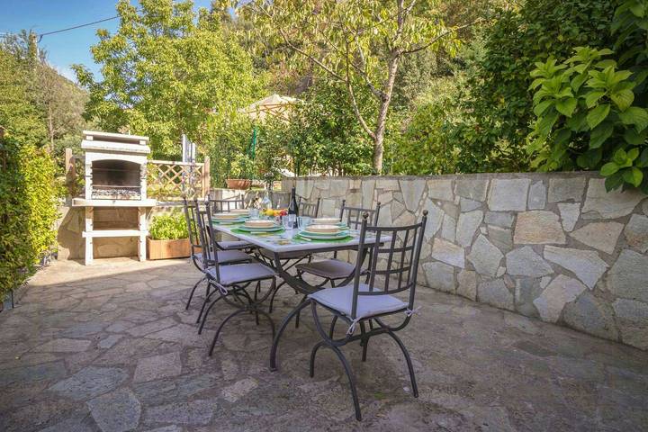Location de vacances pour 6 personnes, avec terrasse et jardin, adapté aux familles à Capannori - 4
