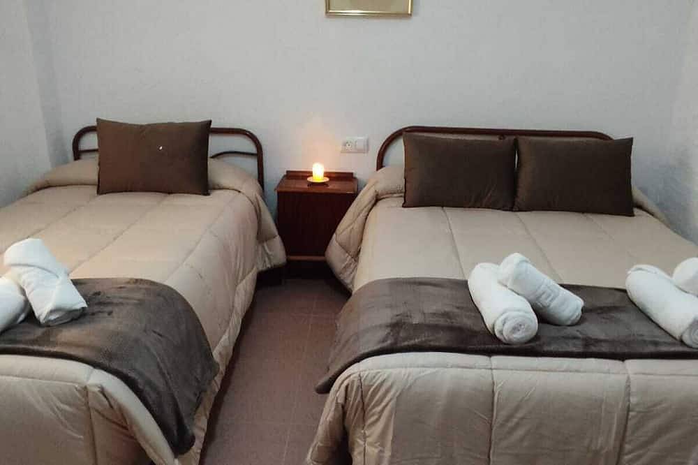 Villa Cuartelillos, te espera; disfrútala con tu  familia o amigos. in Alcaudete, Sierras Subbéticas