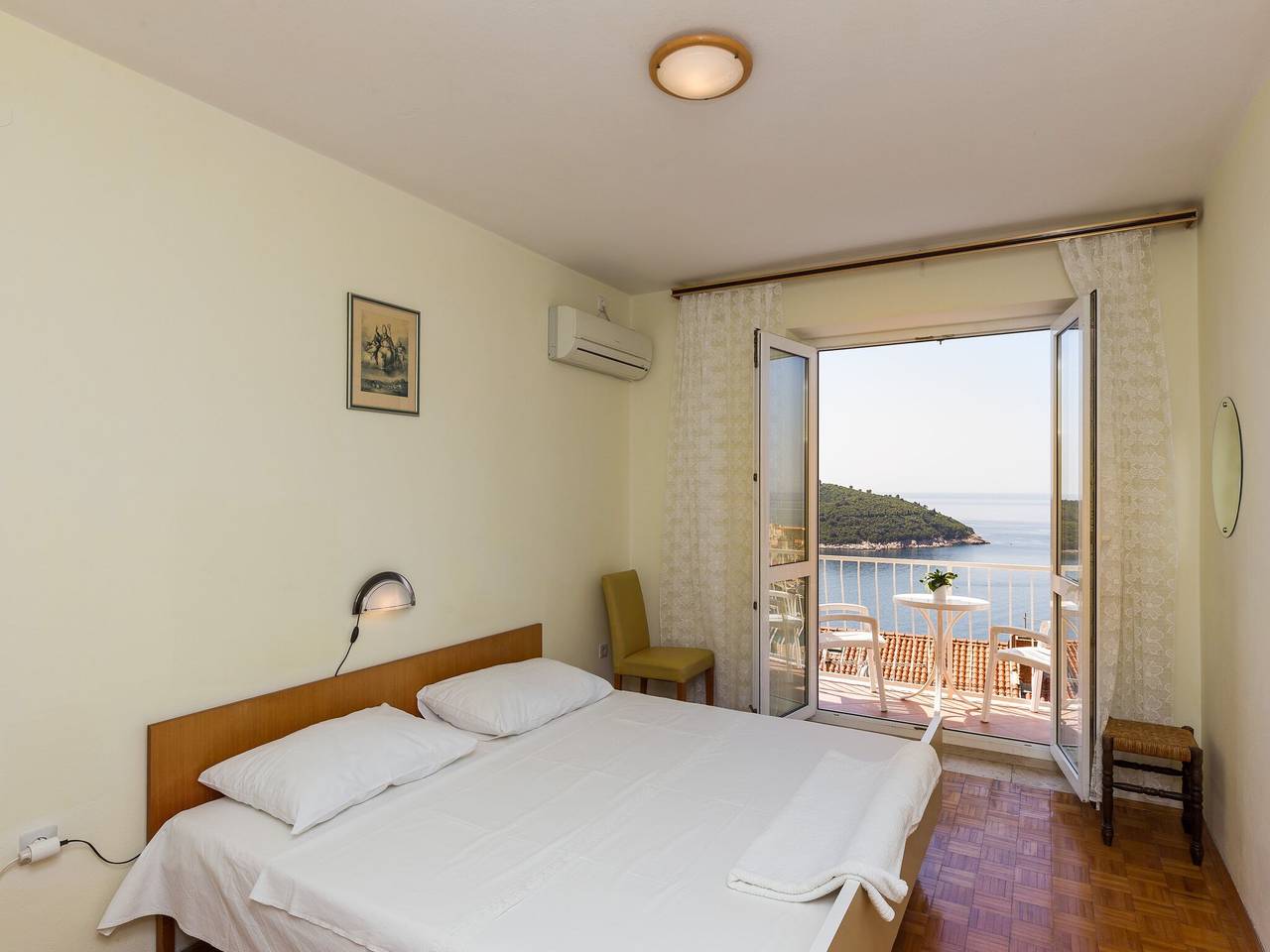 Appartamento intero, Beautiful Nest Rooms - One Bedroom Suite with Balcony and Sea view (Br. 2) in Dubrovnik, Grad Dubrovnik