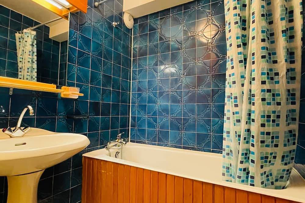 Entire apartment, Cozy 2-room apartment, 4 people, Méribel, near slopes, pets allowed in Les Allues, Les Trois Vallées