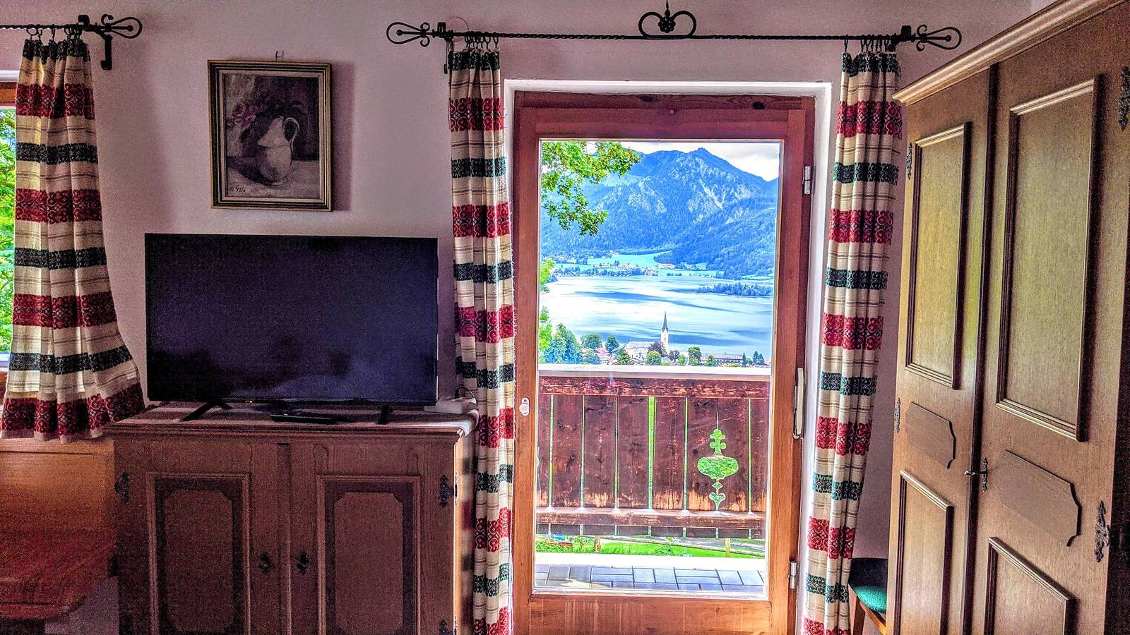Ganze Wohnung, Urlaub auf dem Bauernhof - Fantastische Ferien-App mit Balkon, See- und Bergblick in Schliersee, Bayerische Alpen