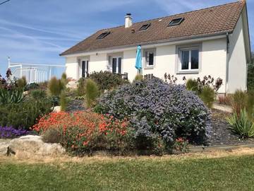 Gîte pour 10 personnes, avec jardin et terrasse à Gratot