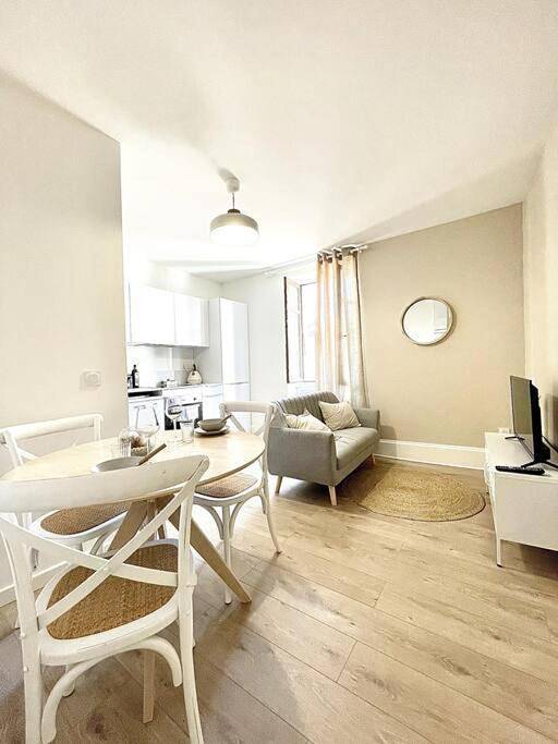 Appartement entier, One-Bedroom Apartment in Bourg-de-Péage, Région de Valence
