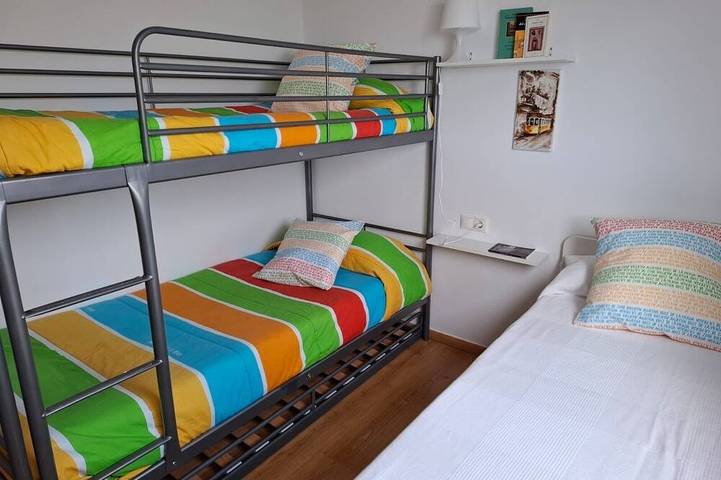 3 Bed Chalet-Pool-Pets-Hot Tub-Parking-Garden in Chiva, Valencia Province