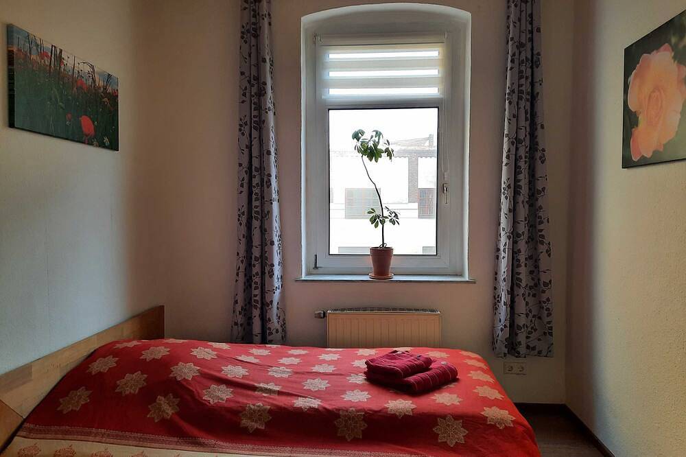 Geheel appartement, Vacation apartment at the Stadtpark_Rosenblüte - Ferienwohnungen am Stadtpark in Wittenberg, Wittenberg (Kreis)