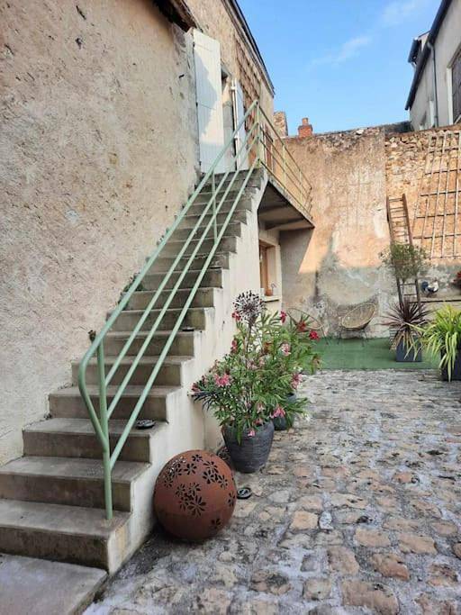 Gîte pour 4 personnes, avec Terrasse à Châteaudun