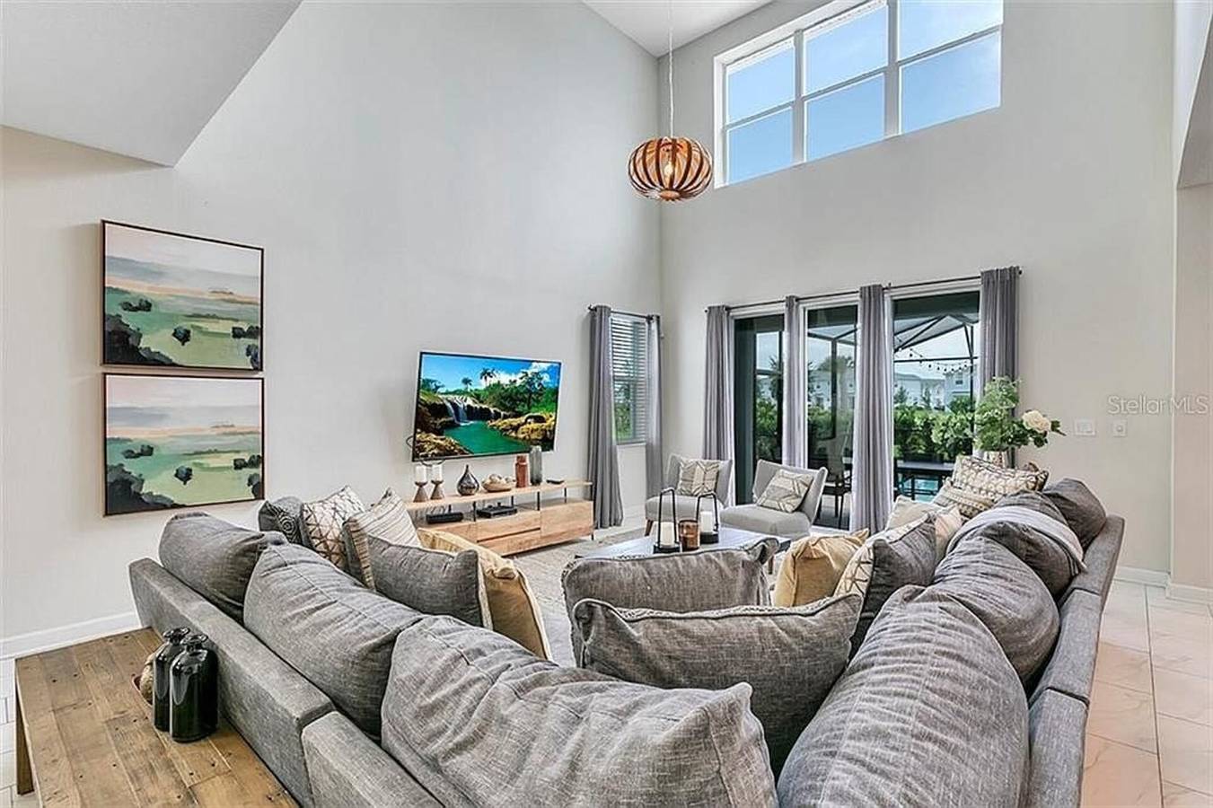 You Will Love this 5 Star Villa located on Storey Lake Resort, Orlando villa 5492 in Condado de Osceola