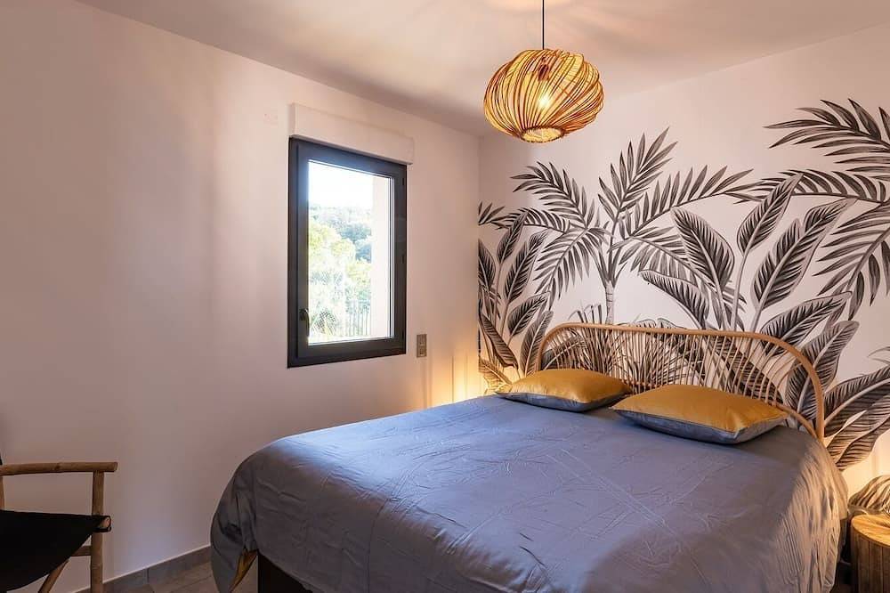 Ganze Wohnung, Air-conditioned T3 Apartment with garden, sea and mountain views, beach 200m away in Pietrosella, Ajaccio und Umgebung