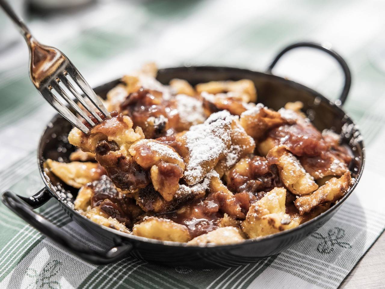 Gasthof Batzenhäusl - Einzelzimmer mit Balkon -Lavendel ohne Verpflegung in Seefeld in Tirol, Innsbruck Land