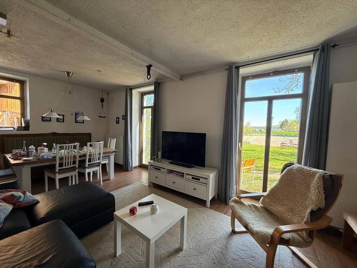 Ferienwohnung für 4 Personen, mit Terrasse und Garten sowie Ausblick