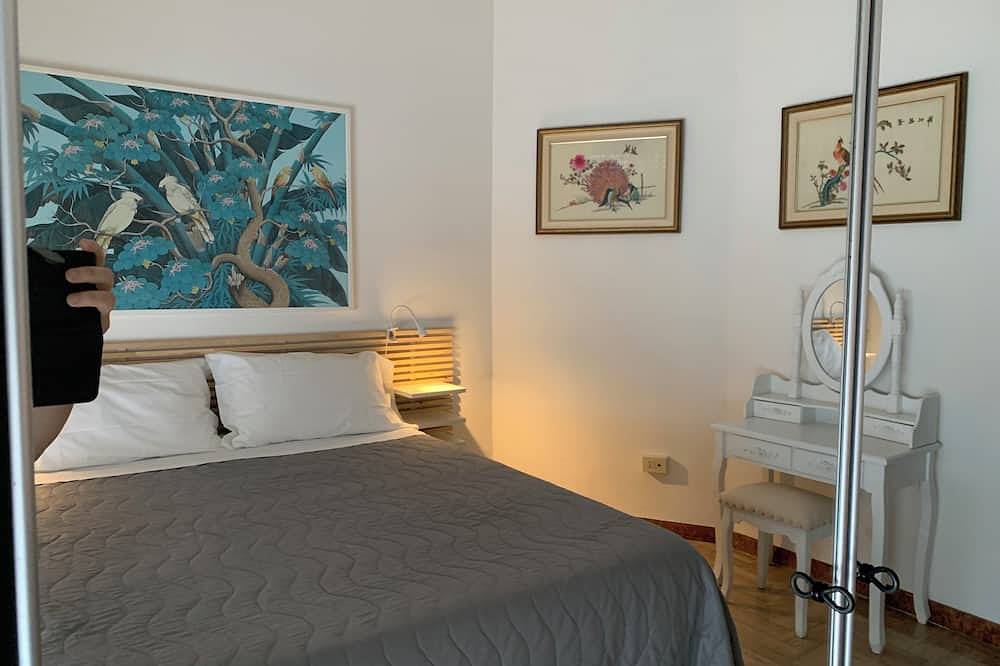 Entire apartment, Penthouse with a large terrace and air-conditioned with two hundred meters from the sea in Lavagna, Lavagna Municipality